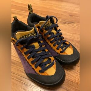 Vasque Hiking Shoes Size 7.5M Women’s Rift Multi-Color